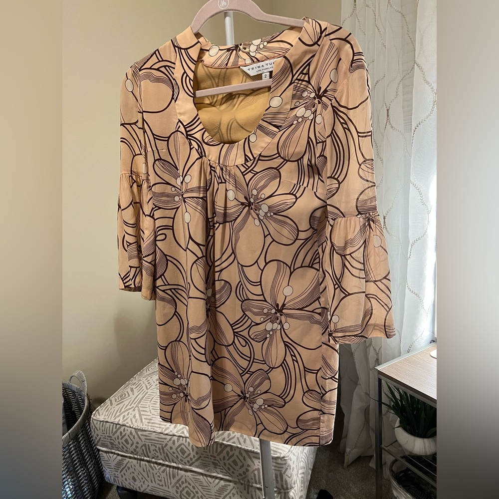 Trina Turk flowy top/ dress